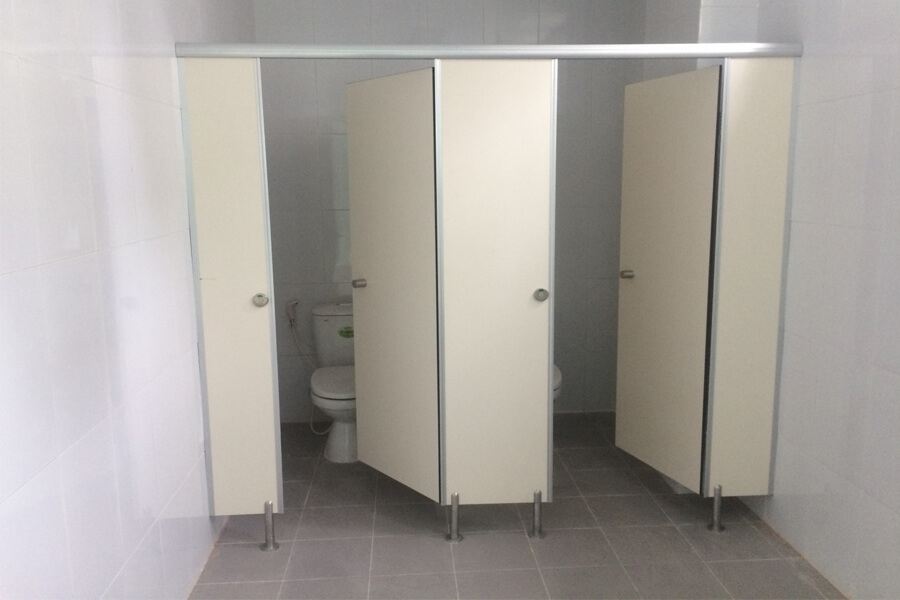 Hieu Ro Ve 2 Loai Vach Ngan Toilet Hieu Ve Cau Tao Cua Vach Ngan Toilet Hpl